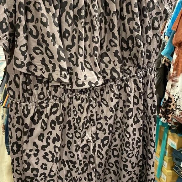 Gray, leopard print romper - Picture 2 of 4
